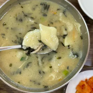 저수지휴게실 사진