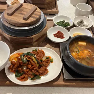 원할머니보쌈족발 대표 사진