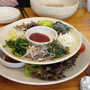 봄솔보리밥 사진