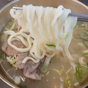 평이담백뼈칼국수 사진