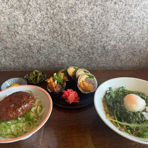 료미 대표 사진