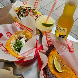 비틀비틀, 비틀스타코 대표 사진