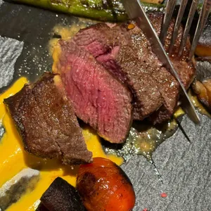 귀족의만찬 사진