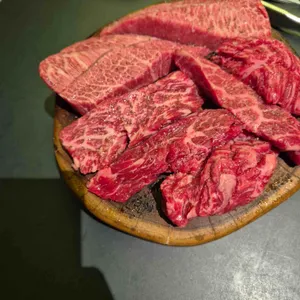 화룽 대표 사진