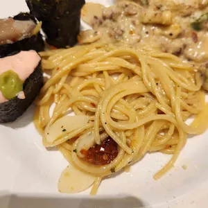 애슐리퀸즈 사진