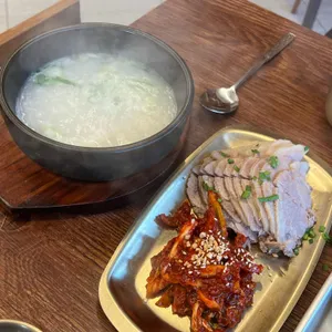 안녕돼지국밥 대표 사진