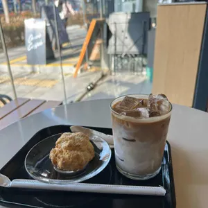 오니로 커피 대표 사진