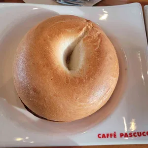 파스쿠찌 대표 사진