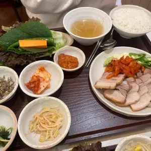 무월식탁 대표 사진