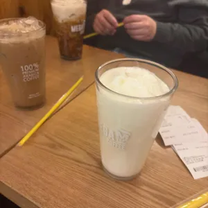 메가커피 대표 사진