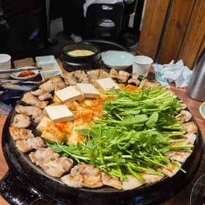 무쇠김치삼겹 사진