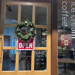 지이즈 리뷰 사진