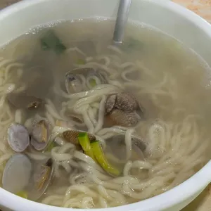 오목돌바지락손칼국수 사진