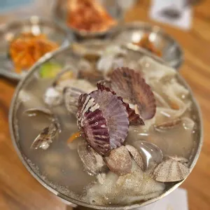 청담이수육애칼국수 대표 사진