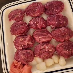 육회바른연어 대표 사진