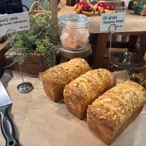 곤트란쉐리에 사진