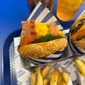 다운타우너 대표 사진