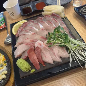 동어동락 리뷰 사진