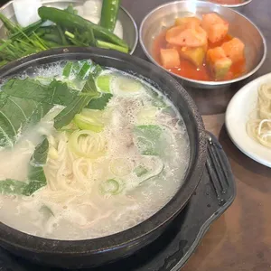 윤가당 순댓국 대표 사진