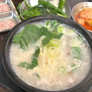 윤가당 순댓국 사진