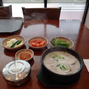 더도이 종가집 돼지국밥 사진