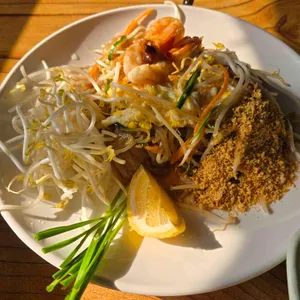 른롬 대표 사진