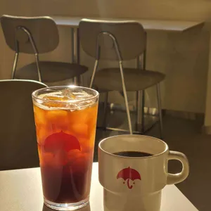 더 우산 대표 사진