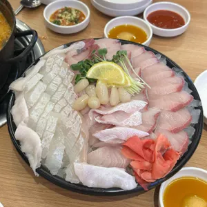 속초오징어어시장 대표 사진