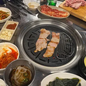 날으는양철통 대표 사진