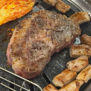 날으는양철통 대표 사진