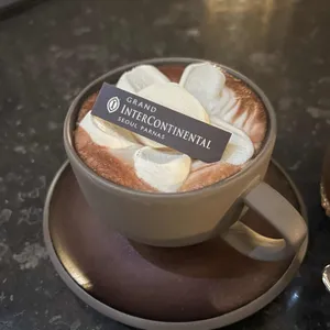 로비라운지앤바 사진