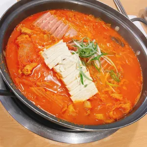 고기반햄반김치찌개&김치찜 사진 1