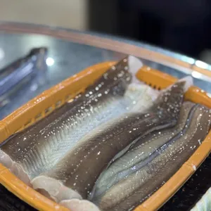 덕이네서 장어굽자 사진