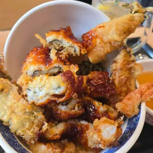 폼포코텐동 사진