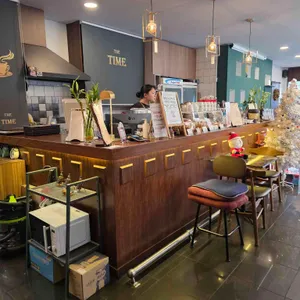 더 타임 리뷰 사진