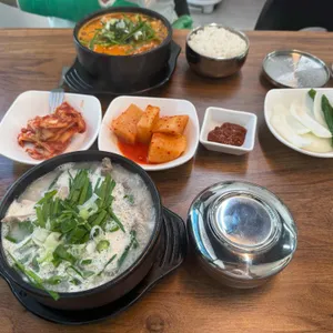 한가족 순대국 사진