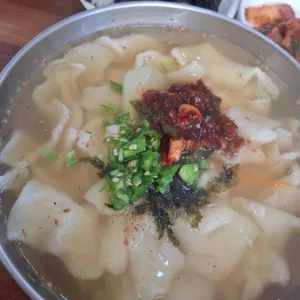 얼큰이칼국수던지기 대표 사진