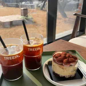 트리인 카페 대표 사진