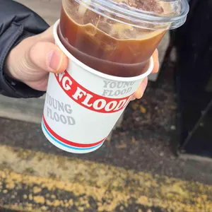 영플러드 대표 사진