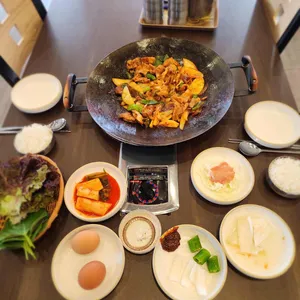 계룡솥뚜껑닭볶음탕 리뷰 사진