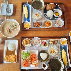 명호야 식탁 대표 사진