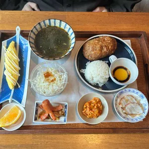 명호야 식탁 사진