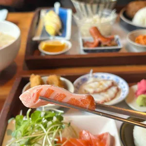 명호야 식탁 사진