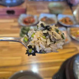 유정이네통영굴밥 대표 사진