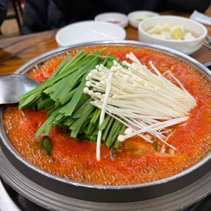 빨간거 짱구네 사진