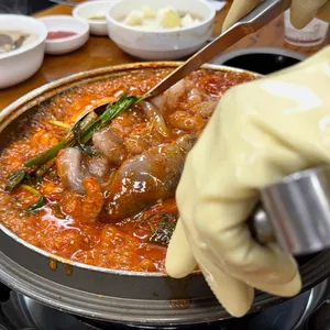 빨간거 짱구네 사진