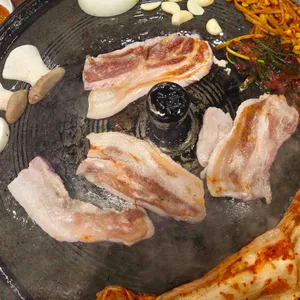 싹쓰리솥뚜껑김치삼겹살 대표 사진