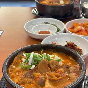 크라운감자탕 대표 사진