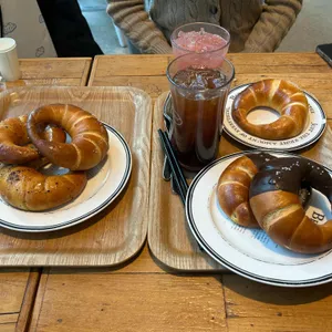 베통 바이 멜로워 사진