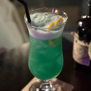 Louder 대표 사진